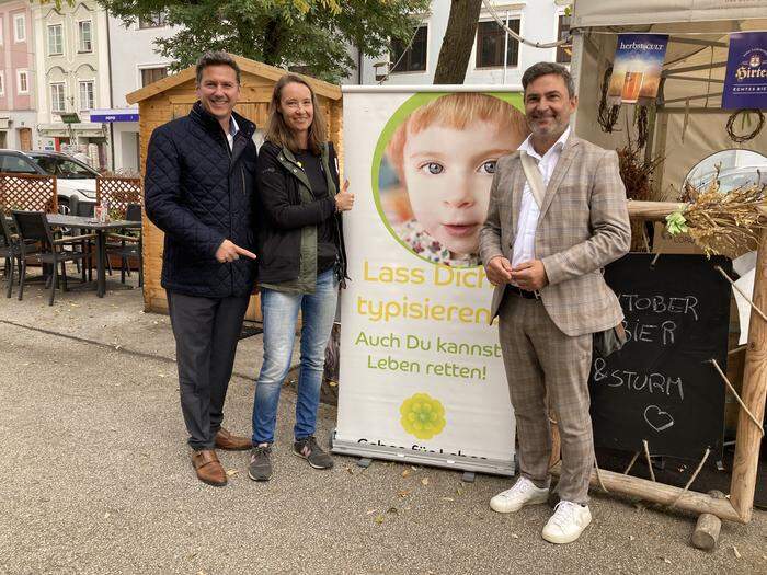 Von links: Landesrat Daniel Fellner mit Julia Neugebauer und Völkermarkts Bürgermeister Markus Lakounigg