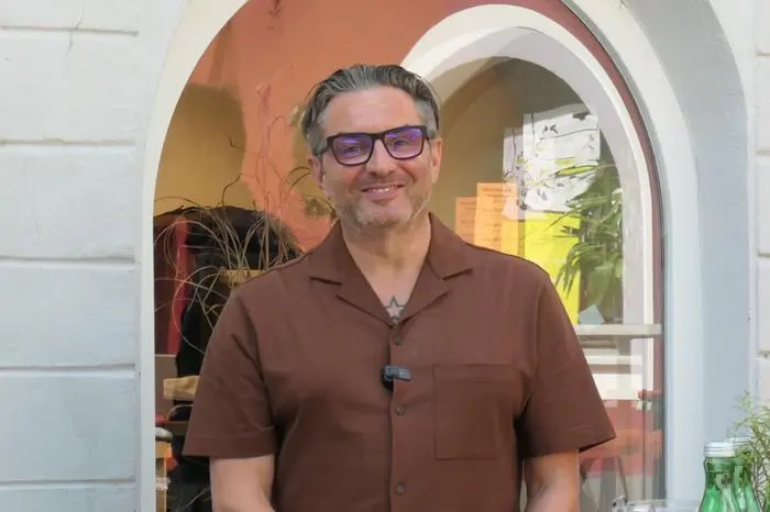 Durst-CEO Christoph Gamper hält ein Impulsreferat