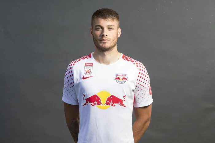 Duje Caleta–Car, geboren am 17. September 1996. Vereine als Profi: FC Liefering, RB Salzburg Spiele für Salzburg (vor der Saison): 78