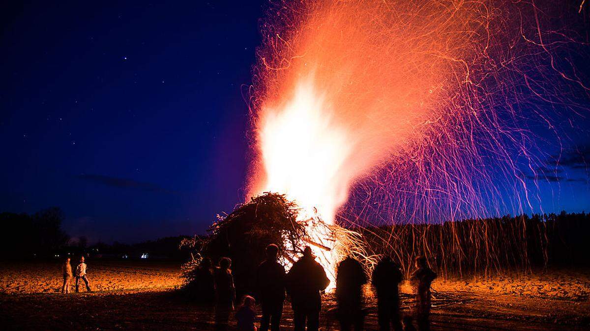 Osterfeuer ja, aber nicht überall und nur im Rahmen der Covid-Bestimmungen