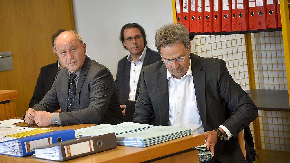Karl Pfeifenberger (links) mit seinem Anwalt 