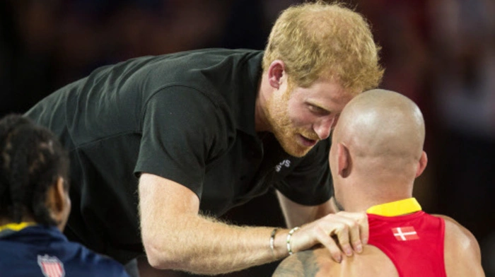 Preisverleihung bei den "Invictus Games" in Toronto: Prinz Harry gratuliert Maurice Manuel, der im Rollstuhl-Rugby die Goldmedaille gewonnen hat.