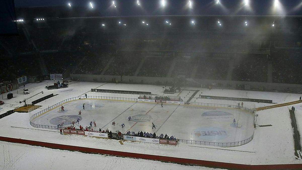 Rund um das mögliche Freiluft-Derby Anfang Jänner soll sich im Stadion einiges tun