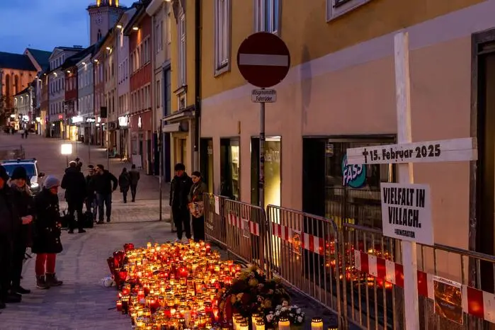 Im abendlichen Villach leuchten die Kerzen
