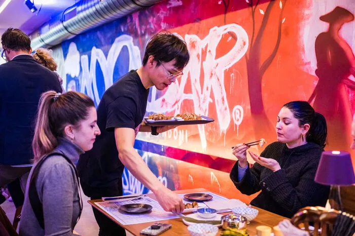 ... das Essen ist weiter asiatisch ...