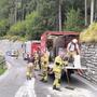 Um die zwei Kilometer lange Ölspur kümmerte sich die Feuerwehr Schladming