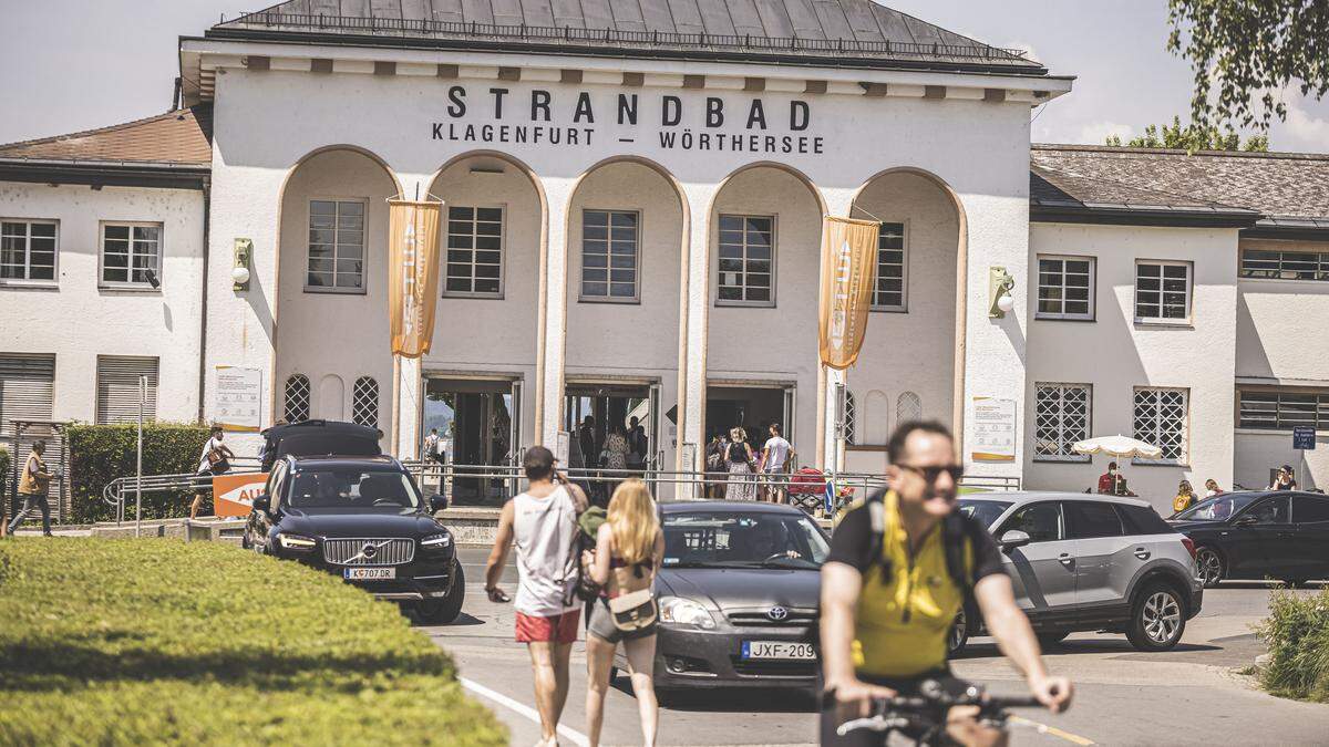 Die hohen Temperaturen lockten zahlreiche Gäste ins Strandbad