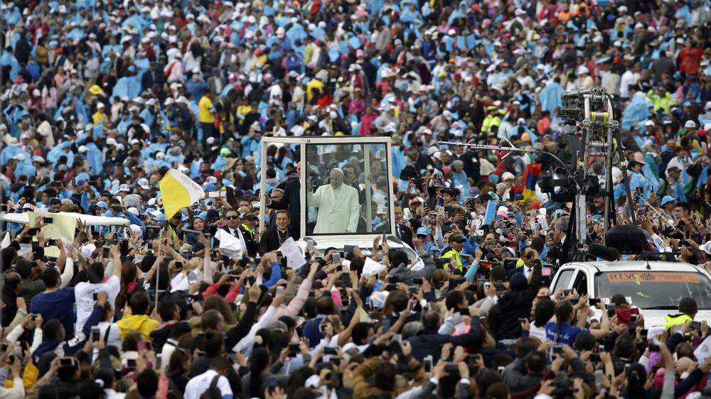 Millionen feiern &quot;Friedensfest&quot; mit dem Papst