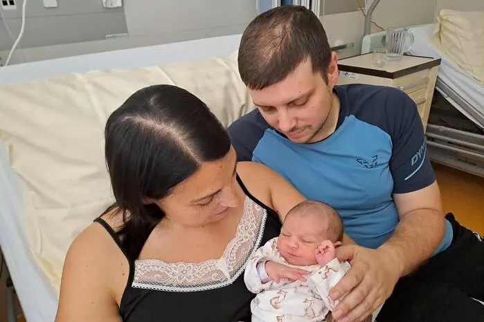 Um 3010 Gramm mehr Freude gibt es bei Jennifer und Christoph Brandner aus Pernegg. Ihre entzückende Tochter Lilja Eleni startete am 1. Juli im LKH Judenburg ins Abenteuer Leben. 