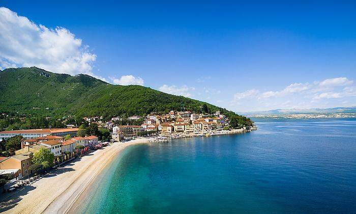 Der Strand Sipar in Mošćenička Draga gilt als einer der schönsten in Kroatien
