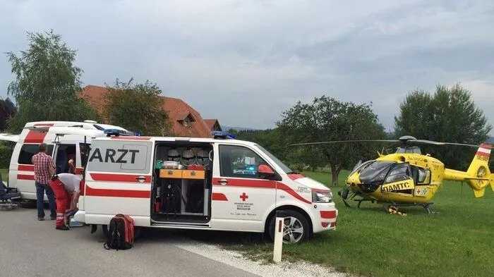 Die 15-Jährige wurde mit dem Hubschrauber ins Spital geflogen
