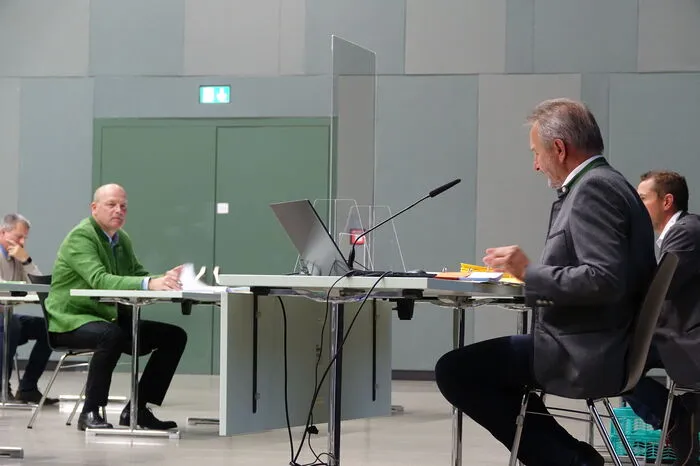 Wenig Liebe ist zwischen diesen beiden ehemaligen Parteikollegen vorhanden: Liste-Obmann Hermann Trinker und Siegfried Keinprecht