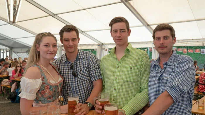 Klicken Sie sich durch die Fotos vom Stockenboier Kirchtag