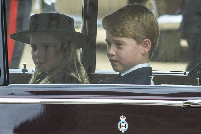 Nachdem ihr Vater Prinz William mit dem Tod der Queen zum Thronfolger geworden ist, dürften die Kinder künftig eine prominentere Rolle im Königshaus spielen.