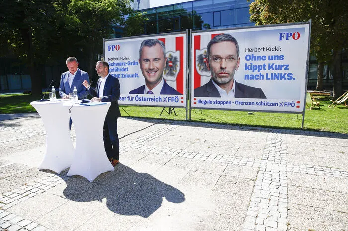 Die Blauen sprechen Klartext: Sie wollen zurück in die Regierung, und sie wollen den ehemaligen Regierungspartner mit Kanzler Kurz möglichst nicht nach links kippen lassen: Zwischen Norbert Hofer und Herbert Kickl passt zumindest in dieser Frage kein Löschblatt.