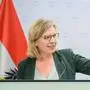 20240328 Pressekonferenz der Klimaministerin - Aktuelle Entwicklung der Treibhausgasemissionen WIEN, OESTERREICH - 28. MAERZ: Infrastrukturministerin Leonore Gewessler Gruene bei einer Pressekonferenz zur aktuellen Entwicklung der Treibhausgasemissionen im Klimaministerium am 28. Maerz, 2024 in Wien, Oesterreich. 240328_SEPA_32_017 Copyright: xMartinxJuenx SEPAxMedia