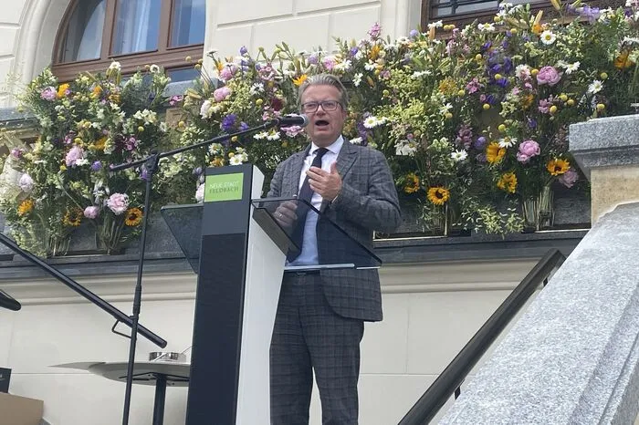 Auch Landeshauptmann Christopher Drexler kam zu Wort. Er gratulierte Josef Ober zum neuen Rathaus und dem gelungenen Festakt.