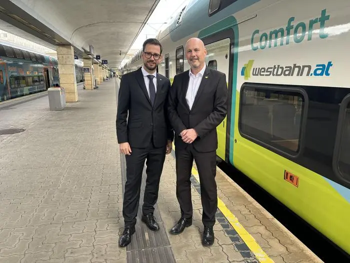 Verkehrslandesrat Sebastian Schuschnig (ÖVP) und Westbahn-Geschäftsführer Thomas Posch.