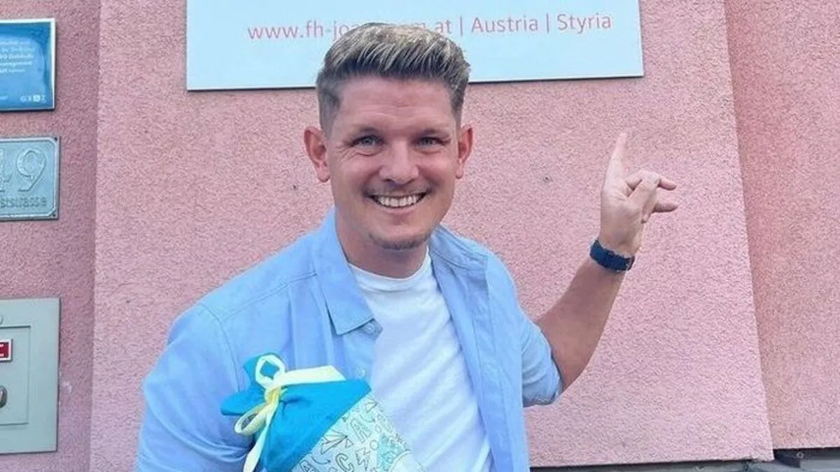 Thomas Morgenstern bekam für seinen Start an der FH eine Schultüte