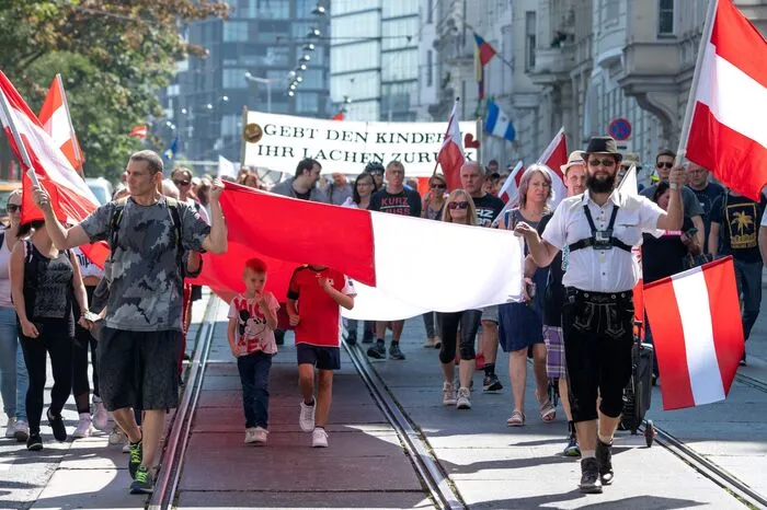 Laut Polizei waren zu Beginn rund 1000 Personen mit dabei.