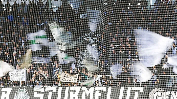 Klasse Aktion der Sturm-Fans