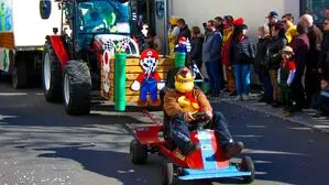 Faschingsumzug durch St. Peter am Ottersbach