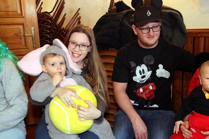Bereits seit über drei Jahrzehnten ist es Tradition, dass die Diakon-Familie Annemarie und August Gößler zum Kinderfasching in den Pfarrhof Pack einlädt.