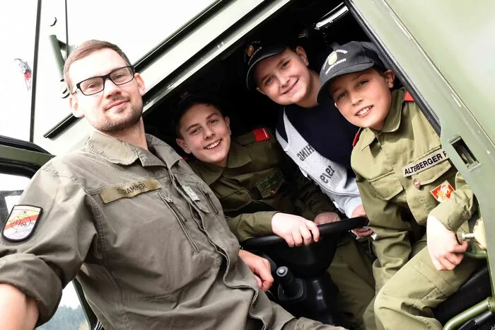 Auch das österreichische Bundesheer war mit LKW vertreten....