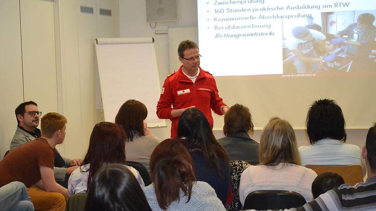 Schulungsreferent Martin Katholnig klärte die Besucher auf