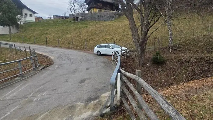 Die Schusterbachbrücke entlang der L11 Trebesinger Straße in der Gemeinde Gmünd wird instandgesetzt