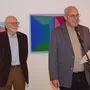 Initiator Hubert Brandstätter (rechts) mit Küsntler Gustav Zankl bei der Vernissage im hannes-Schwarz-Zentrum 