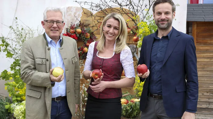 Kleine Zeitung-Geschäftsführer Thomas Spann, Martina Köstinger von den Mostbarkeiten und Wolfgang Fercher, Chefredakteur für Kärnten und Osttirol (von links)