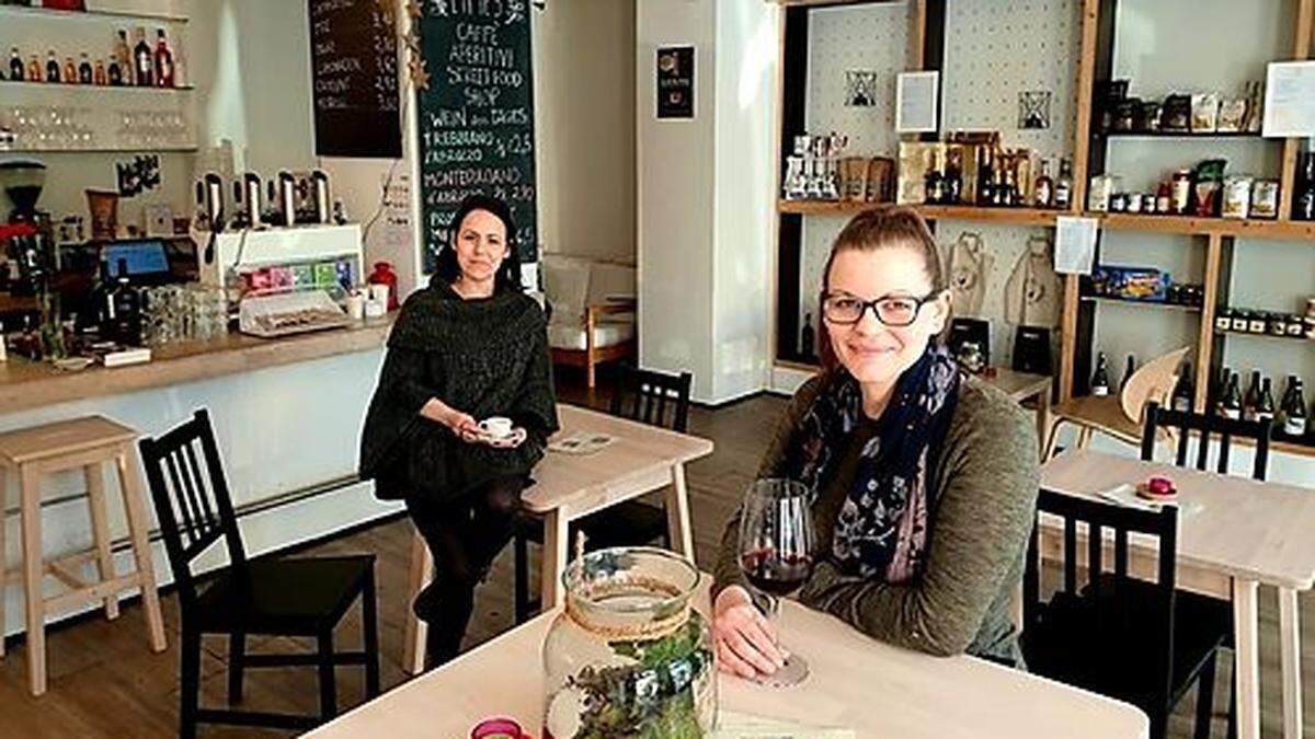 Roberta (l.) und Giulia in ihrem &quot;Limes Café Graz&quot;