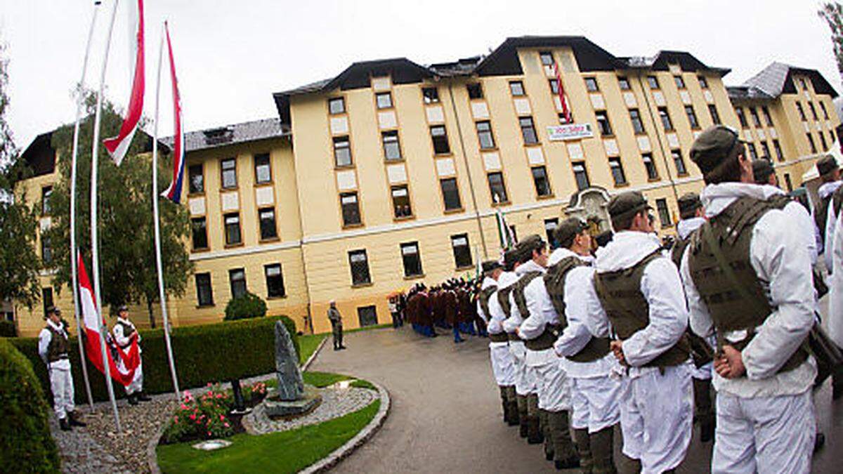 Franz-Joseph-Kaserne in Lienz: Instandhaltungsmaßnahmen müssen warten!