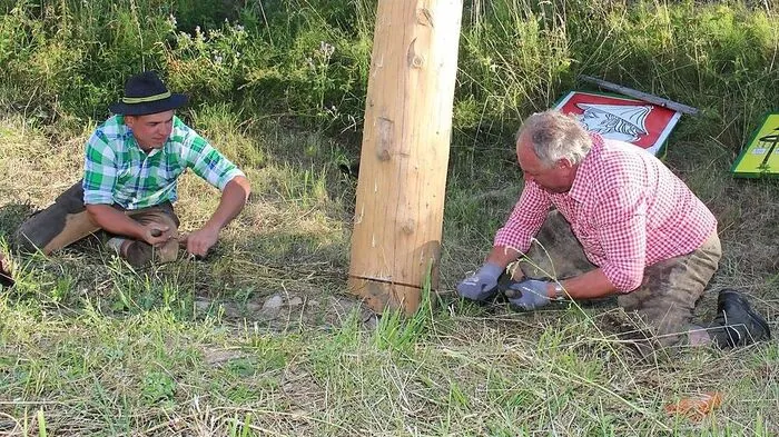Am Samstag, dem 13. Juli, findet in Murdorf wieder das Maibaum-Umschneiden statt