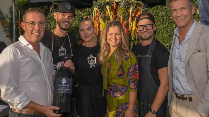 Winzer Christph Sabathi, Jungbauern Nino Sifkovits und Cheyenne Ochsenknecht, Ex-Schirennläuferin Elisabeth Görgl, Fleischhauer Robert Buchberger und Fernsehmoderator Armin Assinger