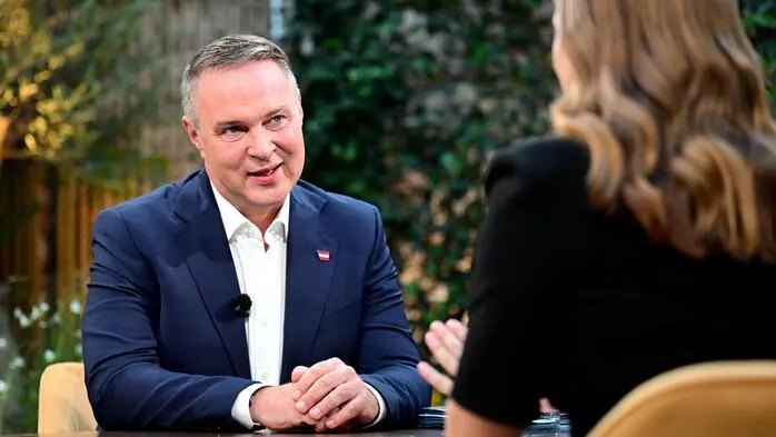 SPÖ-Chef Babler bei Moderatorin Simone Stribl