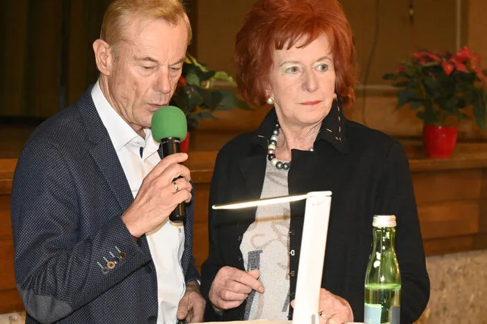 Klicken Sie sich bitte durch die weiteren Fotos!