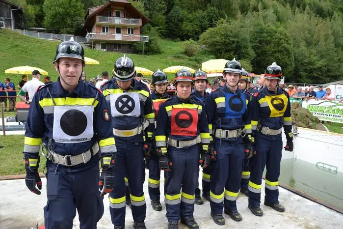 Bei der anschließenden Siegerehrung, die vom Musikverein Gasen musikalisch umrahmt wurde, bedankte sich Bewerbsleiter Manfred Gesslbauer bei allen teilnehmenden Gruppen für ihre Disziplin sowie beim Bewerterteam für die faire Durchführung.