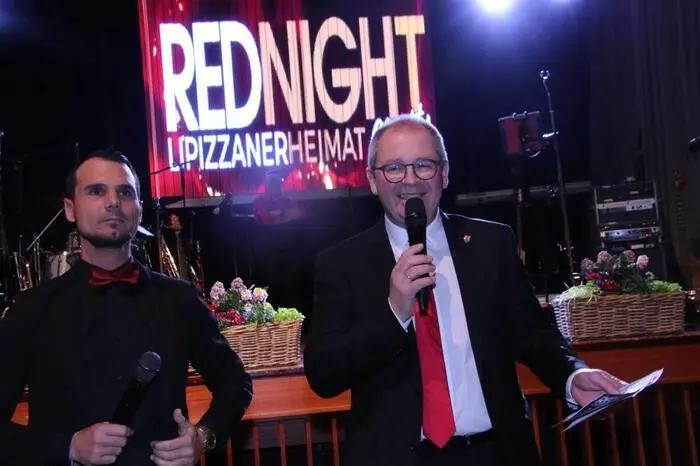 Dem Organisationsteam, diesmal mit Voitsbergs Bürgermeister Bernd Osprian an der Spitze, war es wieder gelungen, einen unvergesslichen Abend auf die Beine zu stellen. 