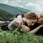 Valerie Pachner und August Diehl in "Ein verborgenes Leben" 