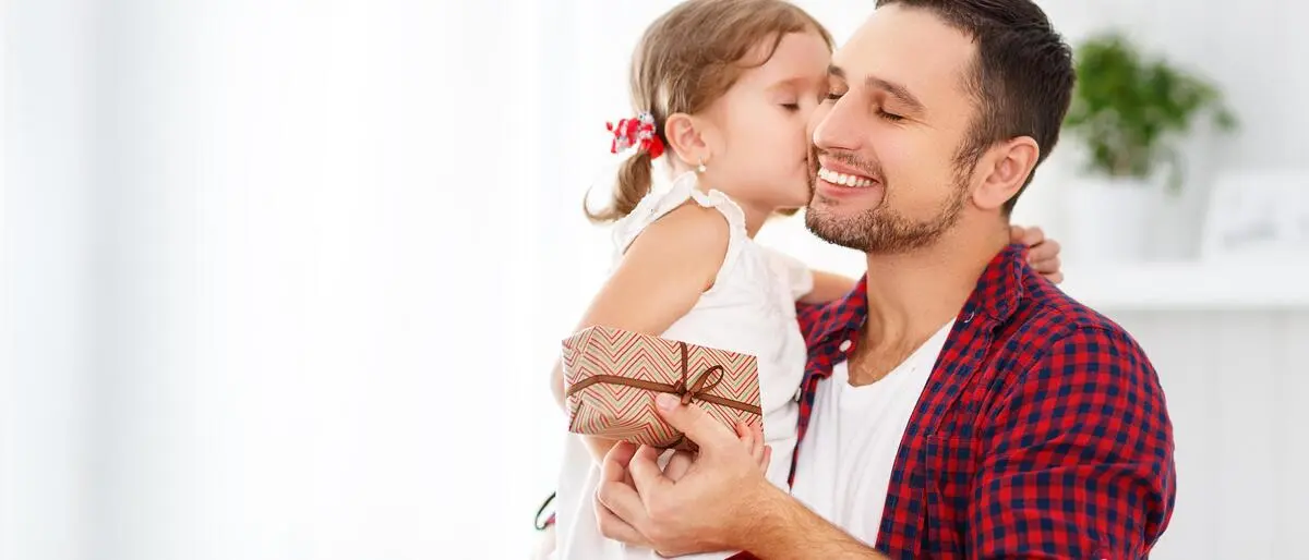 Lieb, fürsorglich – der Papa. Aber das ist nur eine von 1000 Rollen, die Männer spielen sollen. 
