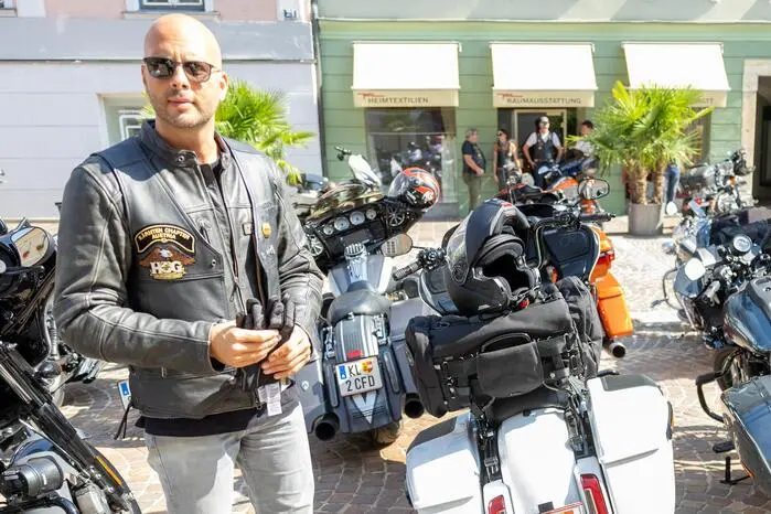 Die Stadt war fest in Harley-Hand.
