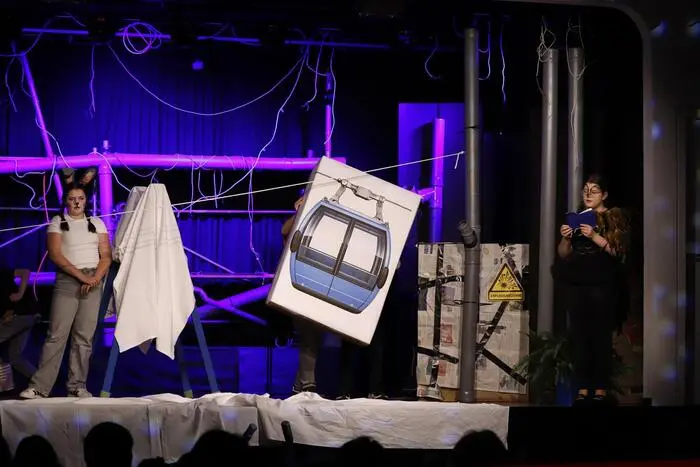 Eine fantasievolle Geschichte über Zusammenhalt, Mut und die Magie des Theaters.