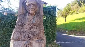 Muss das Rosegger-Denkmal weichen? 