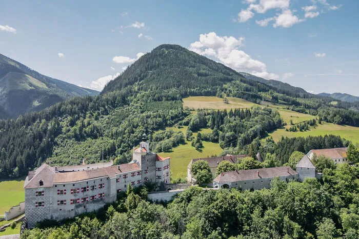 Wird in der Bildersprache eine große Rolle spielen: Die Burg Strechau