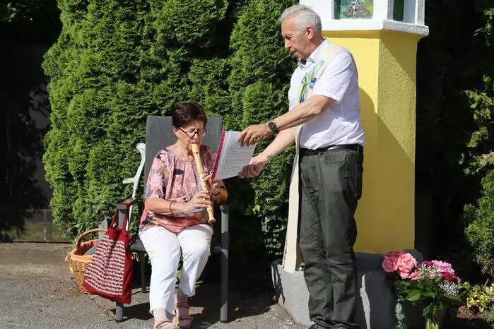 Ecker und seine Gattin unterhielten auch musikalisch.