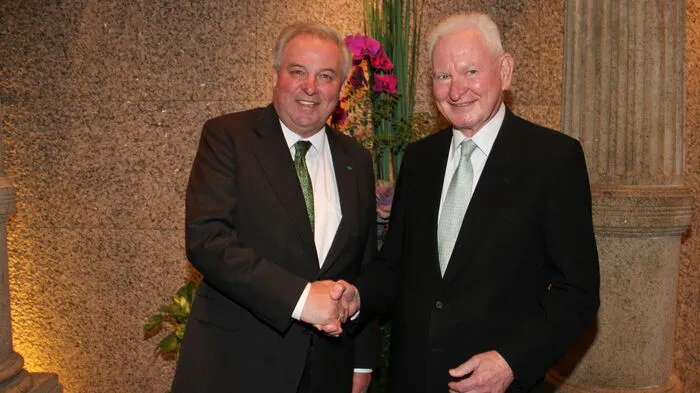 Der österreichische Reeder Helmut Sohmen lud die Delegation um Landeshauptmann Hermann Schützenhöfer in den „Hongkong-Club“, den ältesten Klub der Metropole