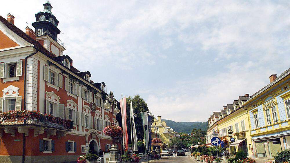 Die Stadt Deutschlandsberg ist malerisch und modern zugleich. Wer es abgeschieden liebt, wird derzeit noch in der Region fündig