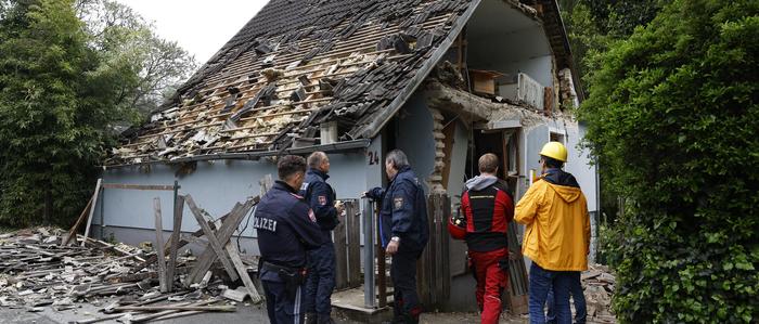 In Hart bei Graz stürzte nach einer Explosion ein Haus zum Teil ein